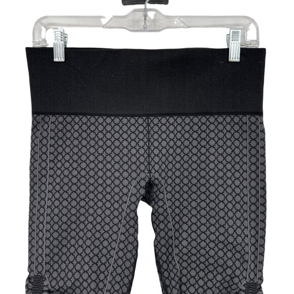 Lululemon In The Flow Crop II Black Gray Diamond Patterned Yoga Pants Size 10 - Picture 2 of 9